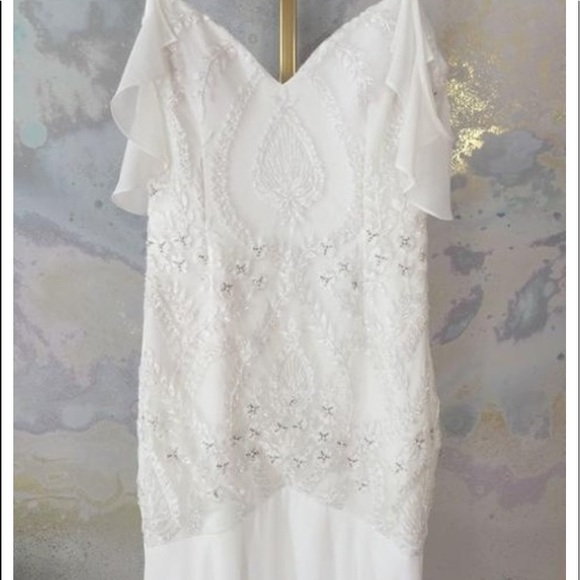 Bought as a back up dress and never worn - Picture 2 of 4